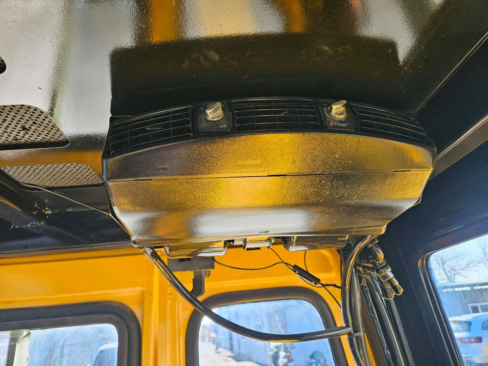 중고지게차 현대 포렉스 45D 디젤 4.5톤 3단 지게차 ( 3단마스트, 편개식자동발, 캐빈, 덧발) 이미지