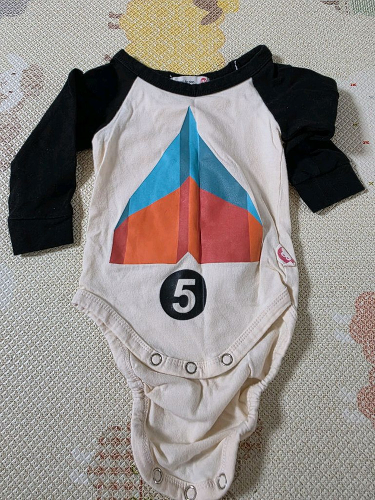 바디슈트 이미지