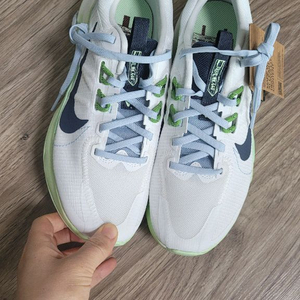 나이키 주니퍼 트레일 2 넥스트 네이처 -250사이즈(새상품)