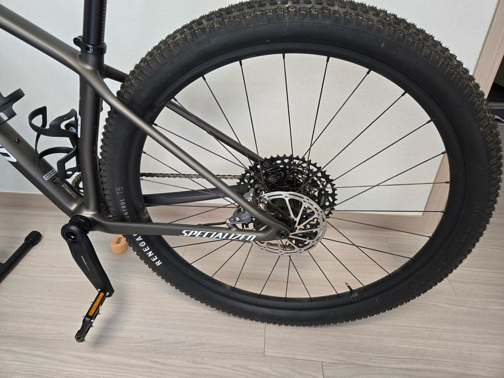 스페셜라이즈드 에픽 하드테일콤프 MTB--1