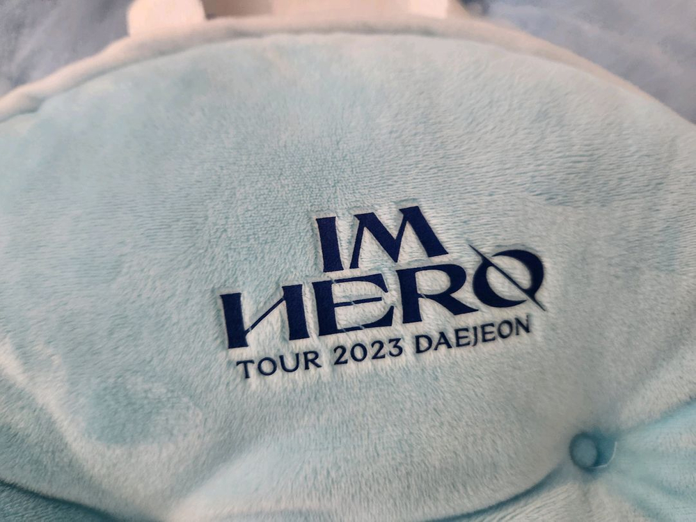 임영웅 23년 콘서트 방석 이미지