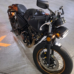 이탈젯 그리폰 카페레이서 커스텀125 이미지