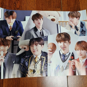 방탄 스마트교복 포스터 이미지