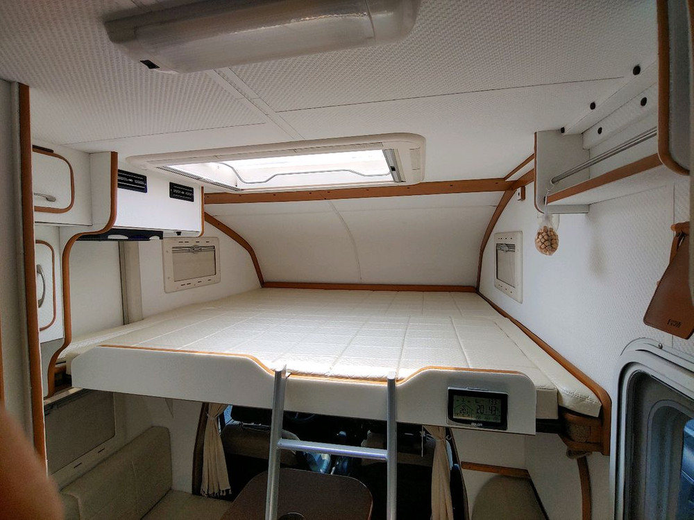 밴텍 아톰 6인 취침 캠핑카 이미지