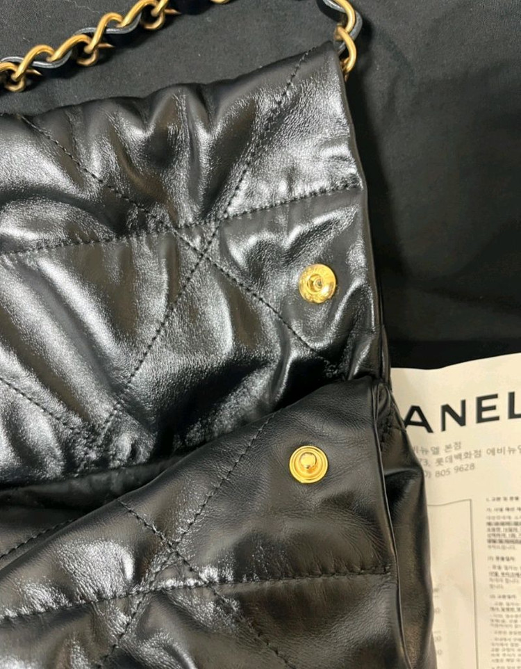 샤넬 22백 블랙 미디움--6