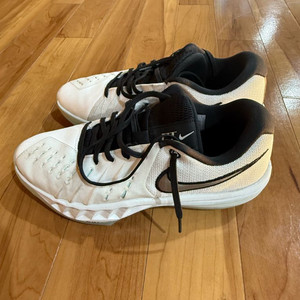 나이키 지티컷 아카데미2 275