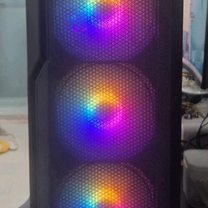 라이젠 9600X , RTX5060 , SSD 1TB 게이밍 컴퓨터 본체 판매합니다