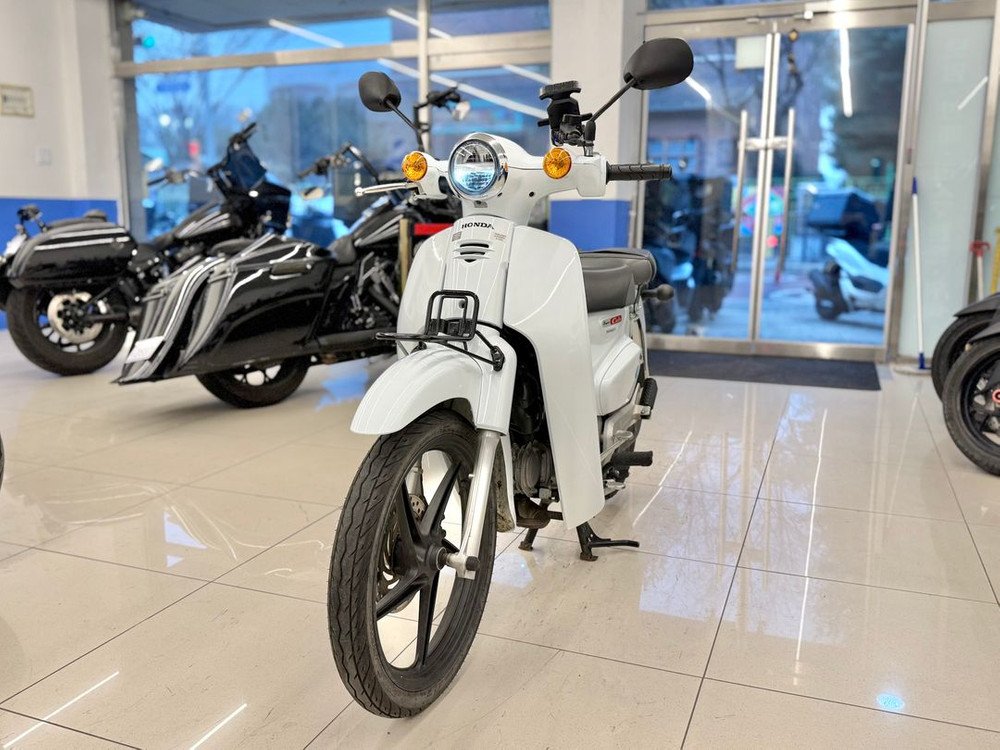 24년식 슈퍼커브110 6,5XXkm 판매합니다:)--1