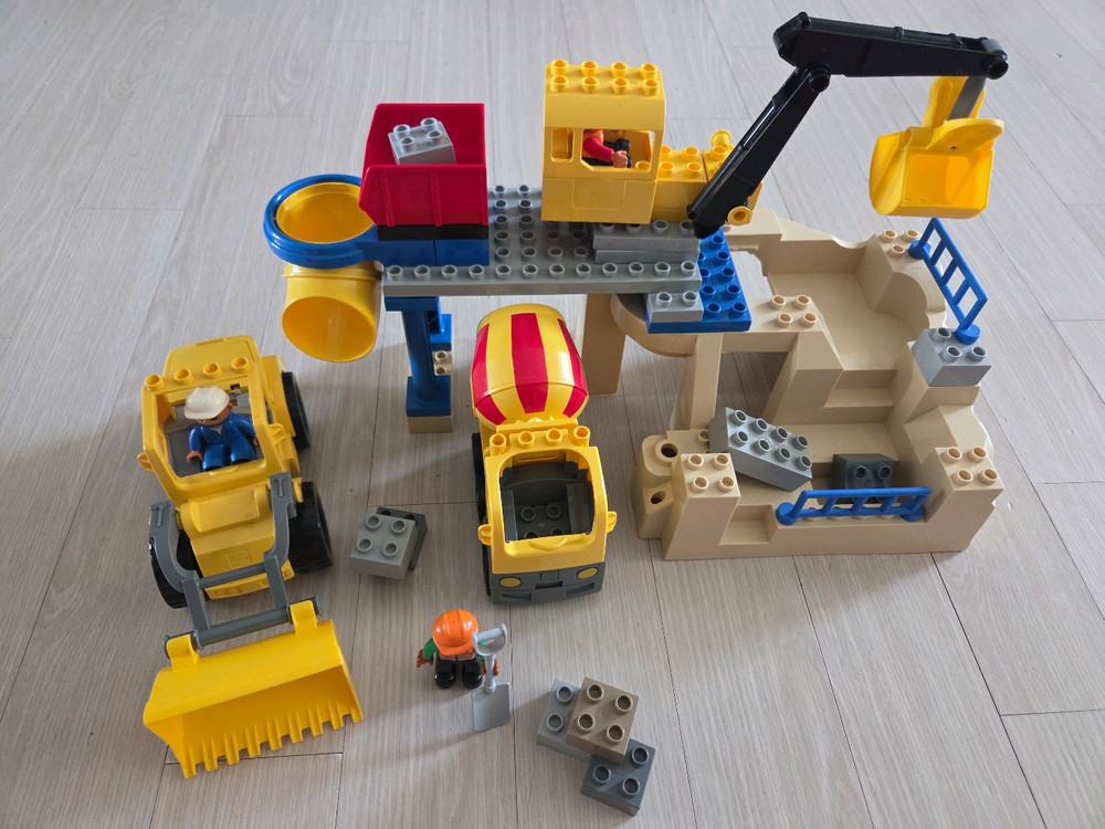 레고듀플로 5653 건설현장+ 5651 덤프트럭--1