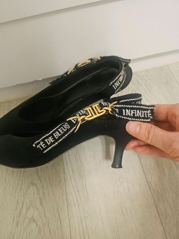 랑방 슬링백 235사이즈--1