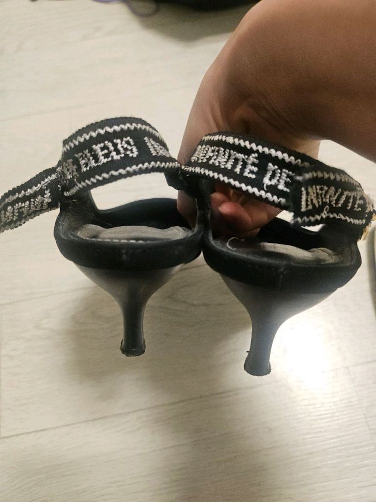 랑방 슬링백 235사이즈--5