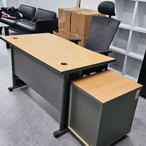 오피스 데스크 의자 세트 등 이미지