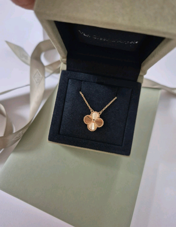 반클리프 앤 아펠 기요세--1