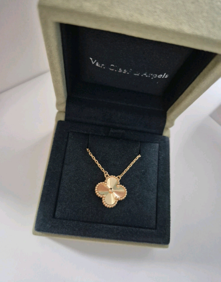 반클리프 앤 아펠 기요세--3