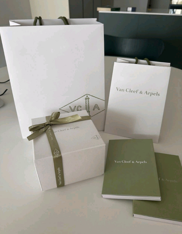 반클리프 앤 아펠 기요세--6