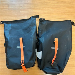 오르트립 바이크팩 그래블 패니어 2.1. 팝니다14.5l
