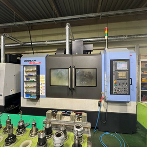 두산 머시닝센터 5.4호기 MYNX-5400 2011년식 파워바이스 2개 포함 이미지