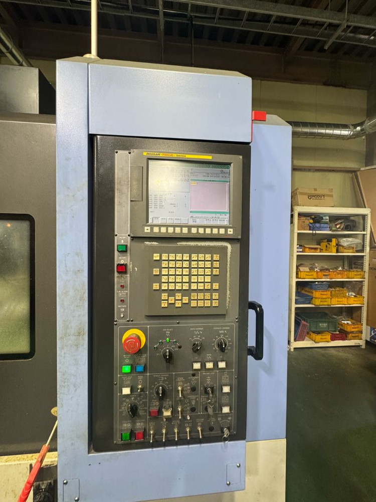 두산 머시닝센터 5.4호기 MYNX-5400 2011년식 파워바이스 2개 포함 이미지