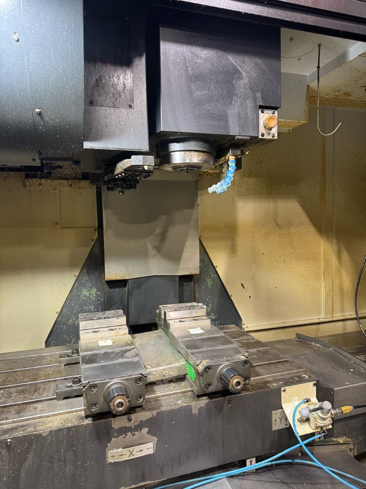 두산 머시닝센터 5.4호기 MYNX-5400 2011년식 파워바이스 2개 포함 이미지