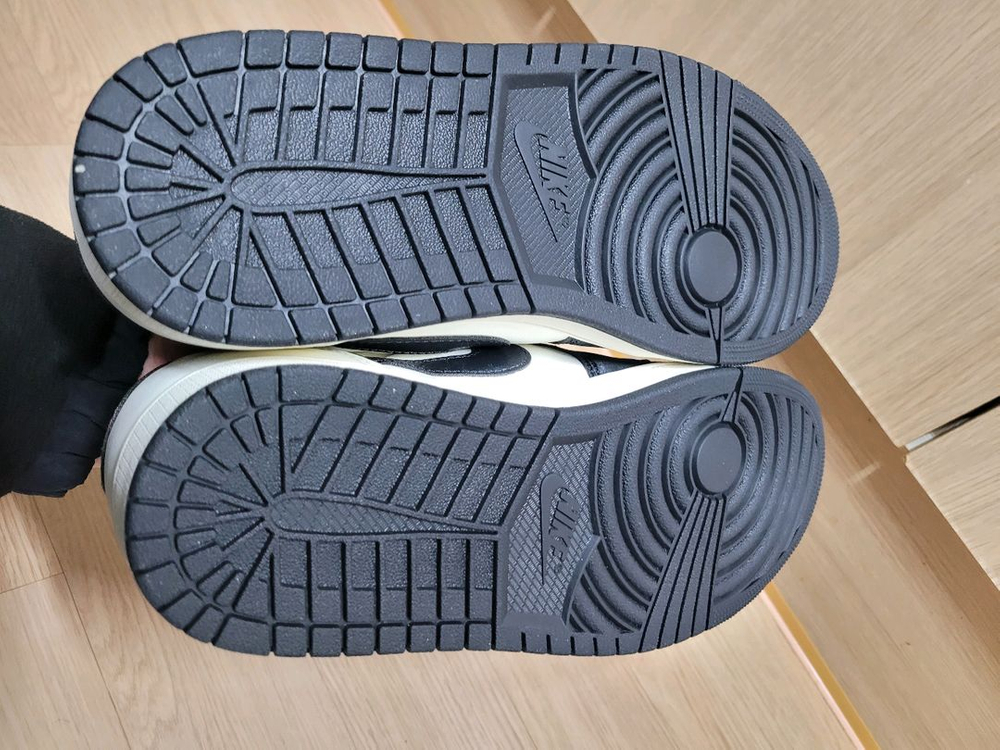 나이키 에어 조던 1 로우 OG PSG 285mm 이미지