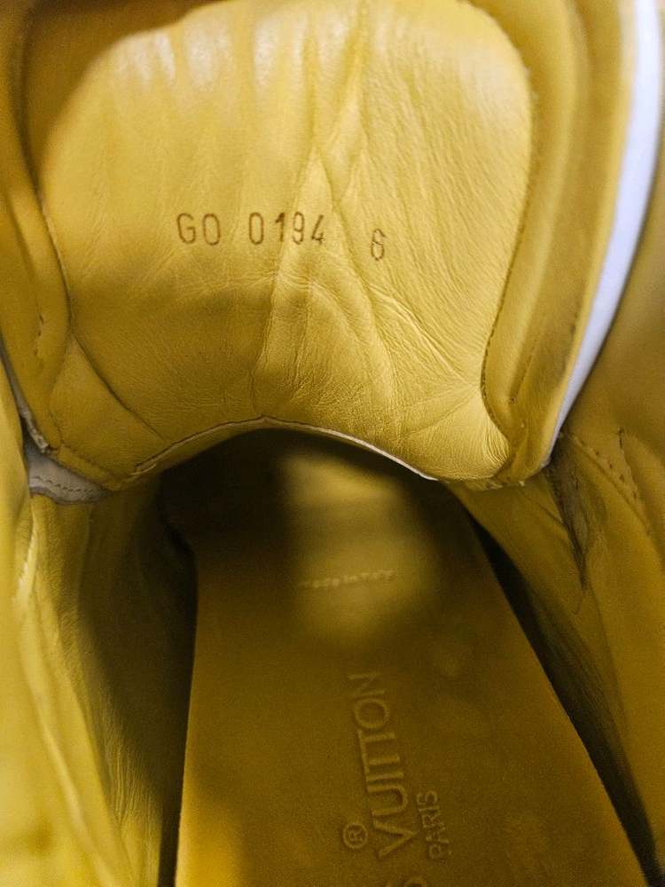 루이비통 하이탑 스니커즈 이미지