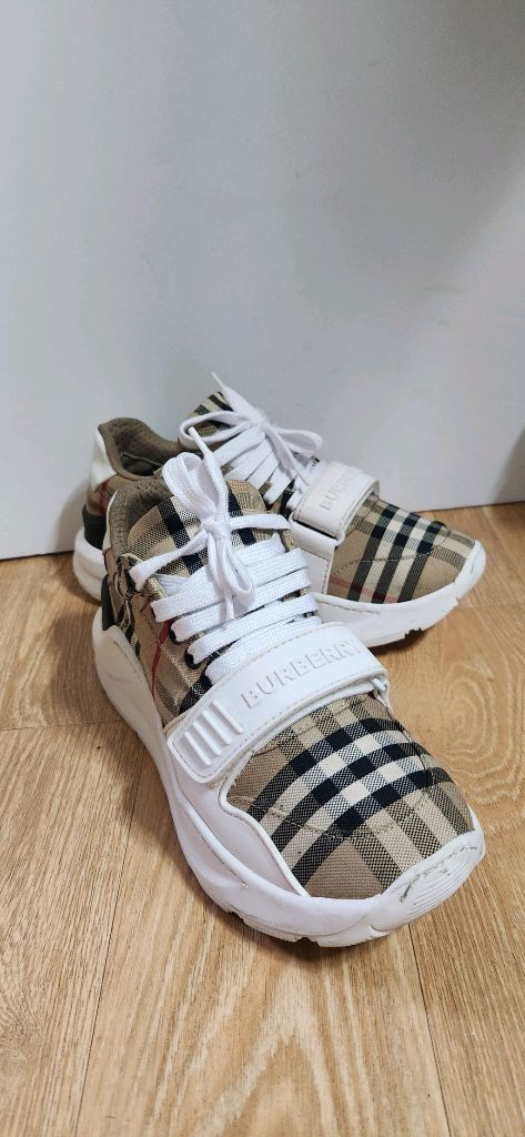37/240 버버리 신발 체크패턴 버버리운동화 스니커즈 이미지