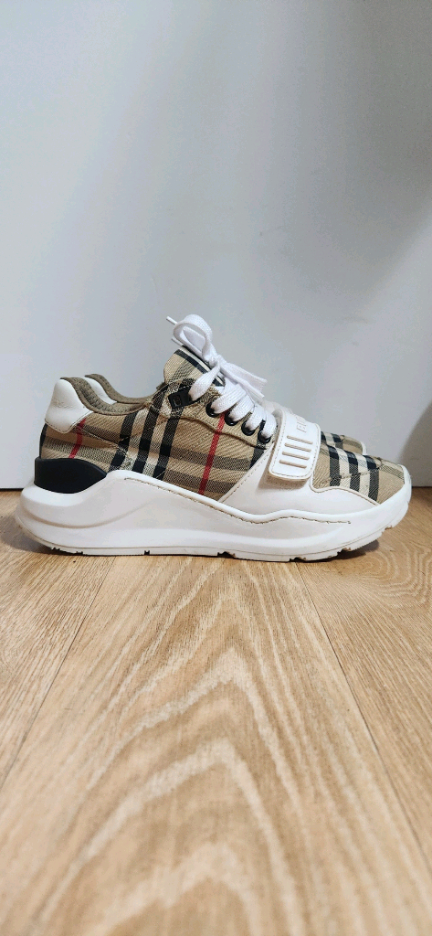 37/240 버버리 신발 체크패턴 버버리운동화 스니커즈 이미지