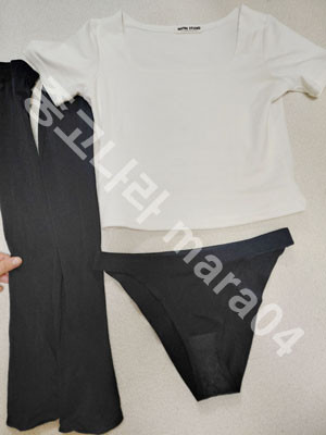 스퀘어넥 크롭 반팔 Free 외 (부르마 컨셉/착샷O)--4