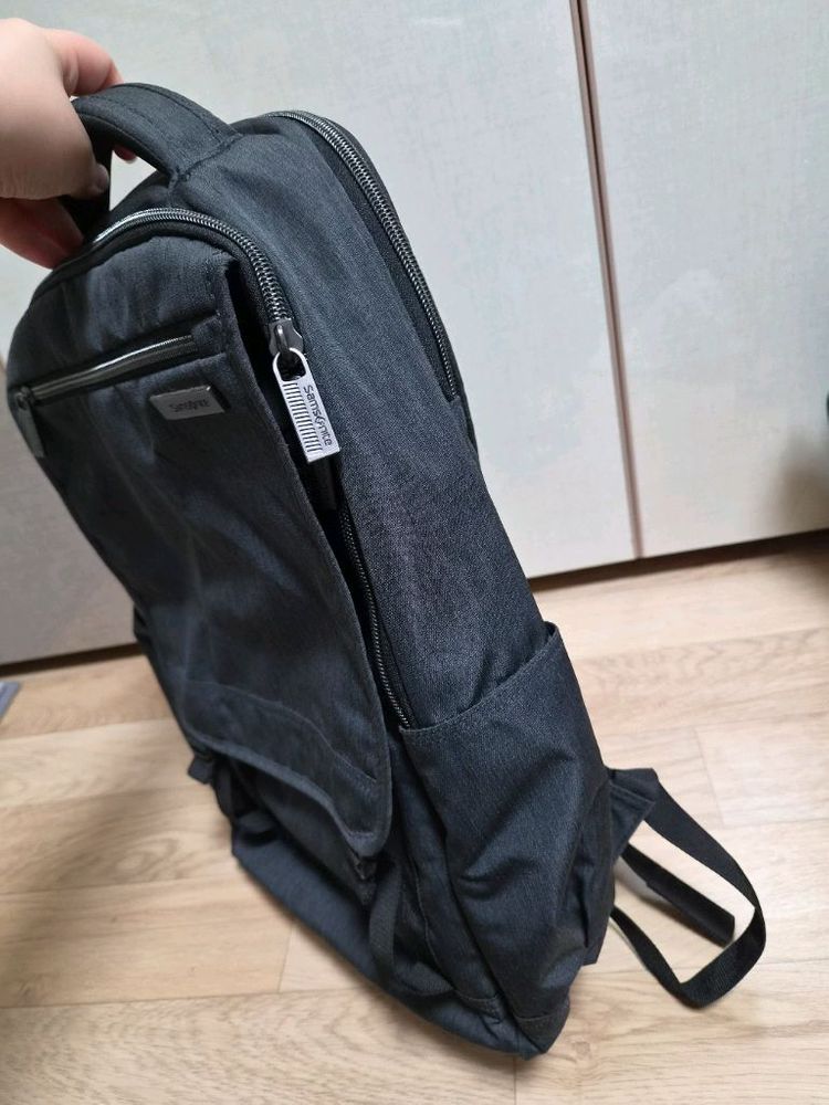샘소나이트 남성 백팩 팝니다 이미지
