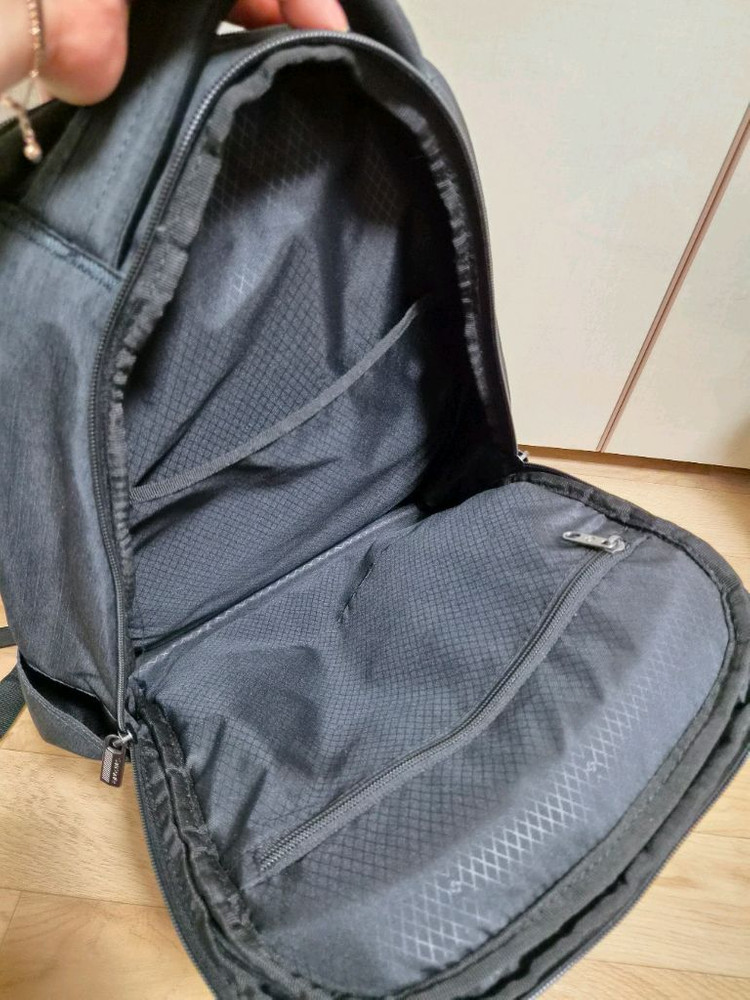 샘소나이트 남성 백팩 팝니다 이미지