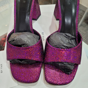 바이 파(BY FAR) 뮬 슬리퍼 이미지