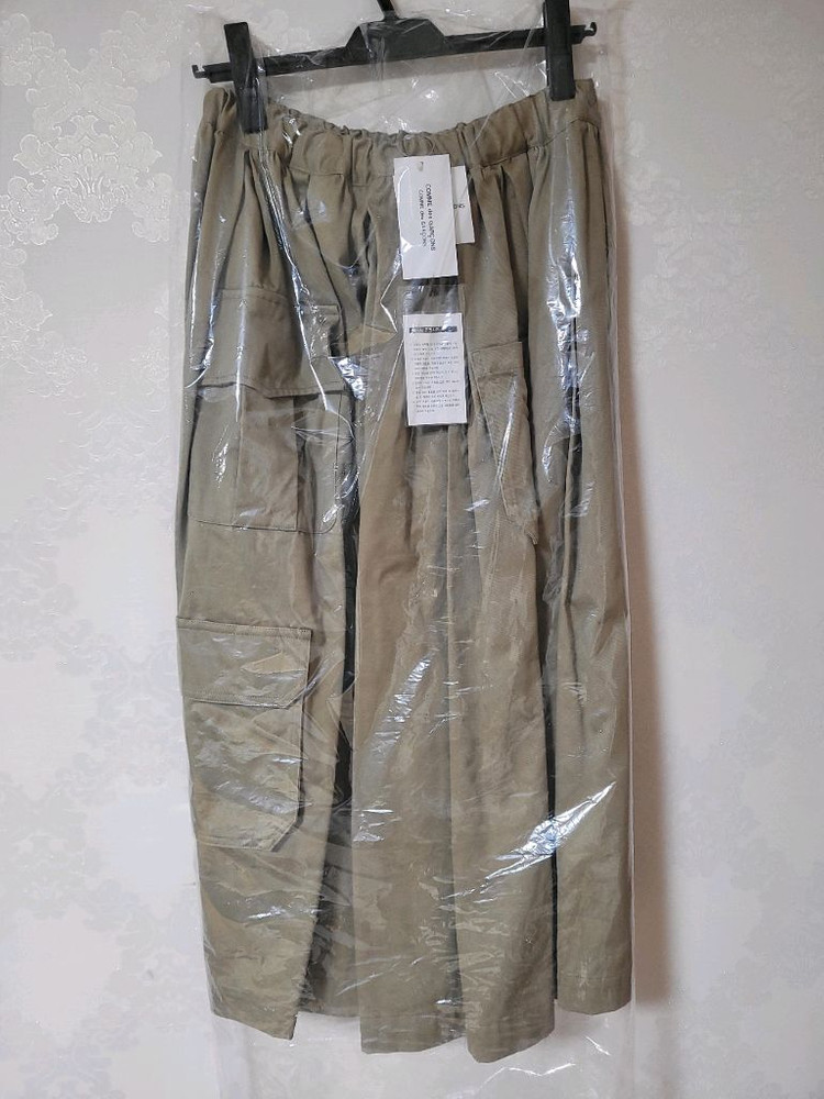 꼼데가르송 여성컬렉션 스커트 새상품--2