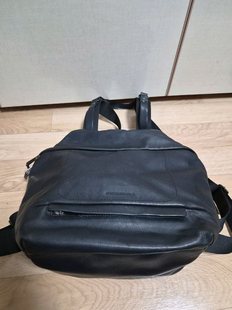만다리나덕 여성 가죽백팩 팝니다 이미지