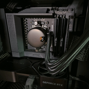 하이엔드 컴퓨터 본체