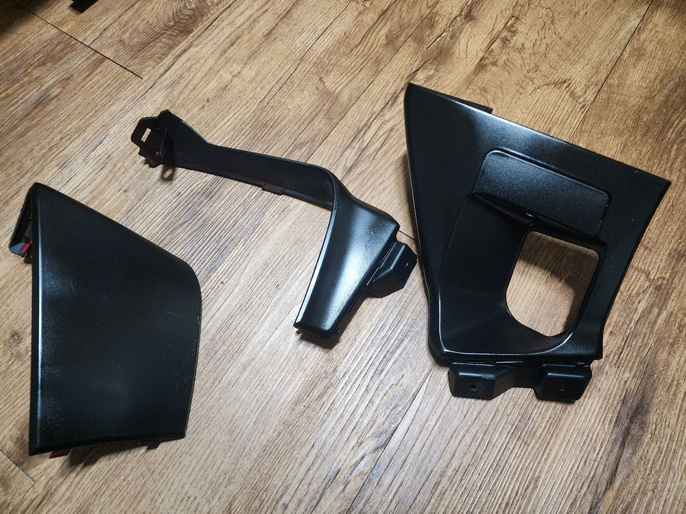 더뉴 PCX (19~20)년식 중고 재도색 블랙 카울 팝니다--1