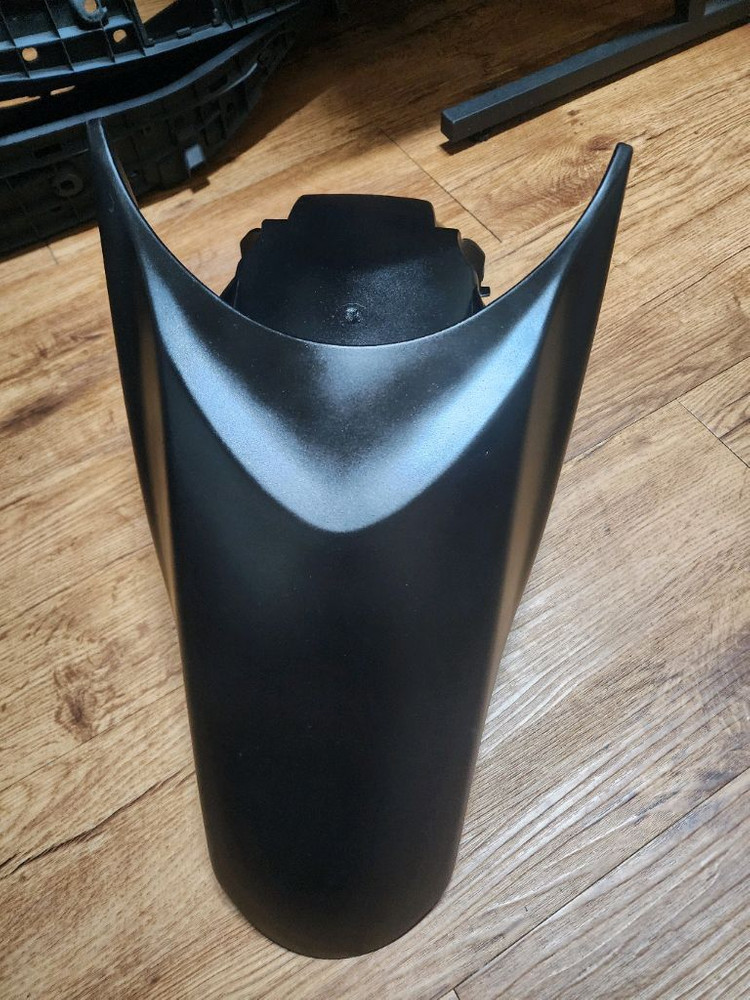 더뉴 PCX (19~20)년식 중고 재도색 블랙 카울 팝니다--6