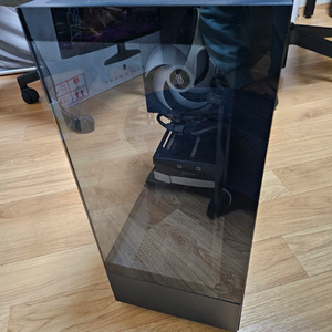 7800x3d rtx5070 본체 판매합니다.