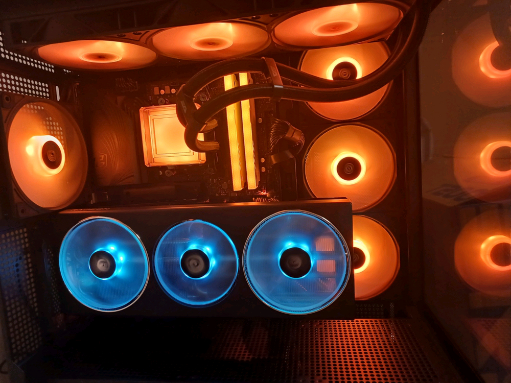 7800X3D 수냉 32G RX7800XT 본체 신품급--3