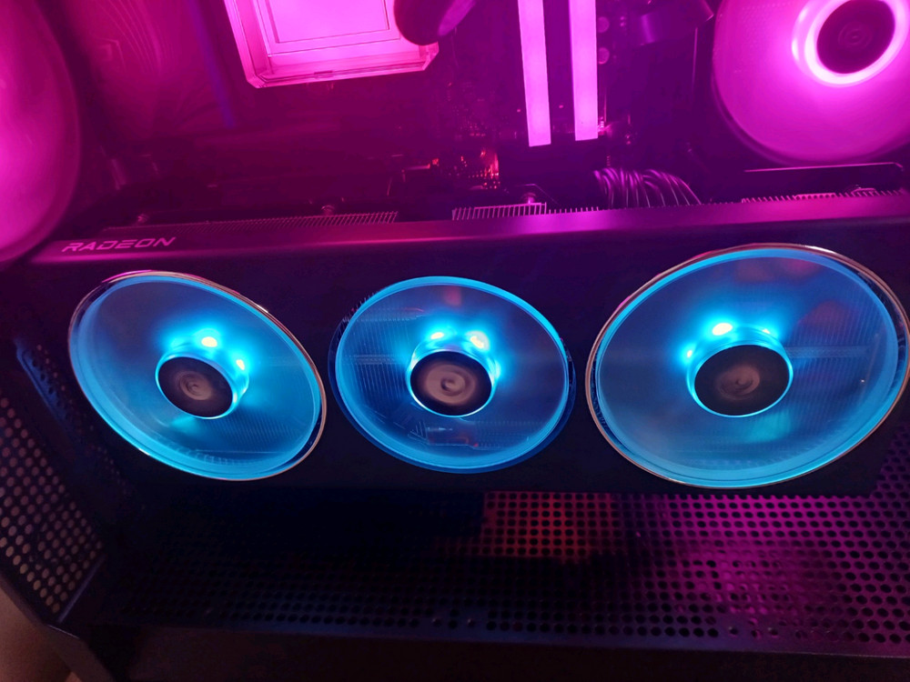 7800X3D 수냉 32G RX7800XT 본체 신품급--4