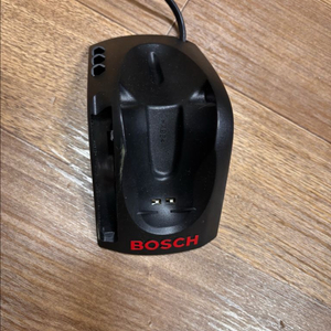 보쉬 ixo 충전기 이미지