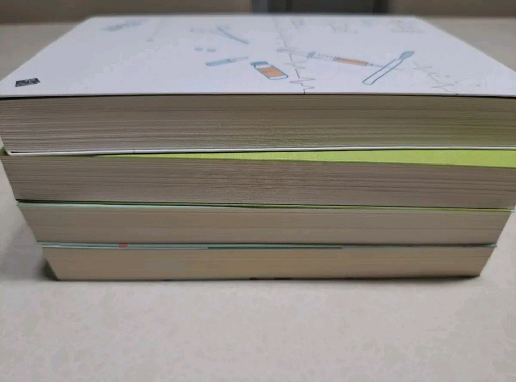 로맨스소설 로설 수현 작가 4권 세트 (메스를 둔 너구리 외)--1