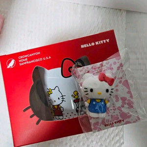 새상품)크로우캐년헬로키티콜라보 레드머그 키티자석세트 이미지