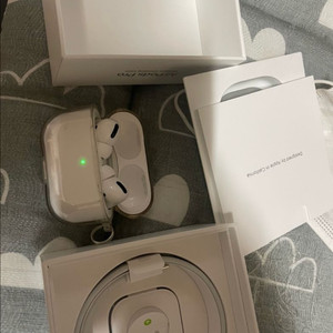 에어팟프로 상태A급 풀박 판매합니당 이미지