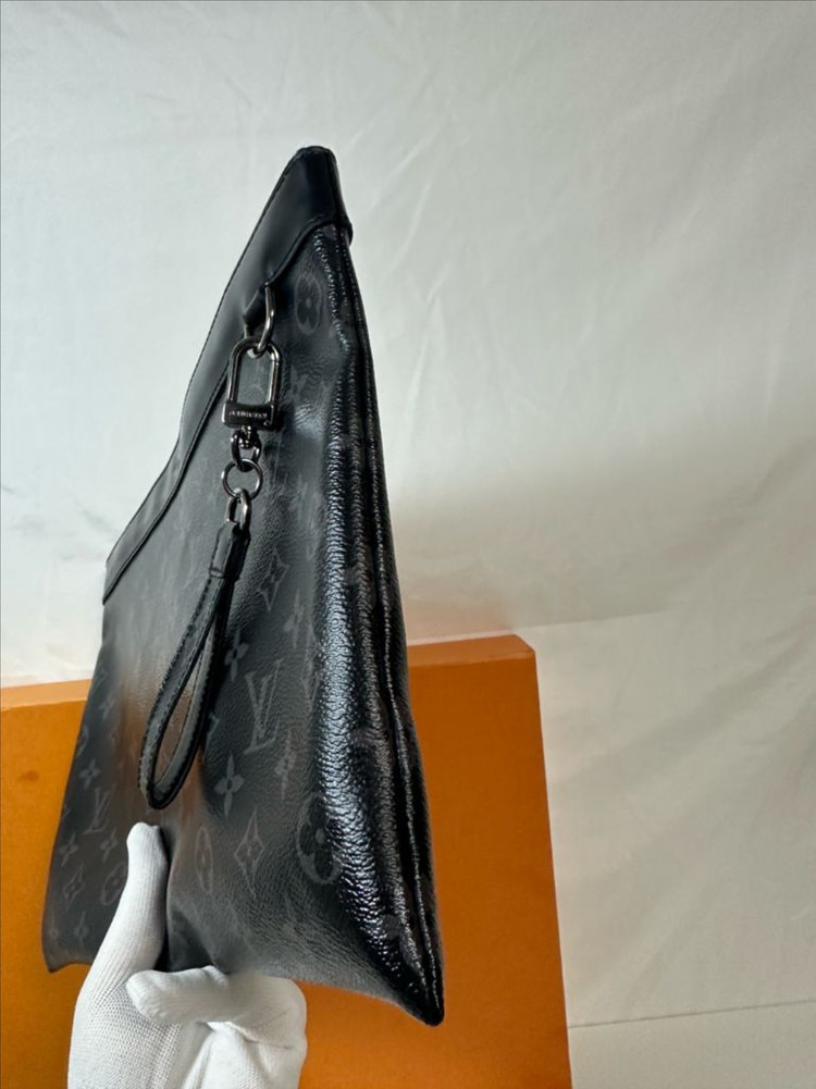 루이비통 디스커버리 클러치 + 드라곤느 키링 (GM/OS)--3