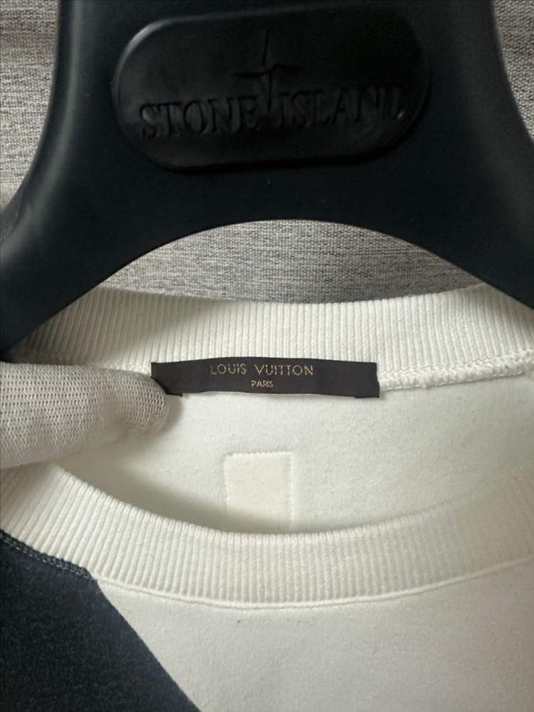 루이비통 아메리칸컵 로고 맨투맨 (L)--2