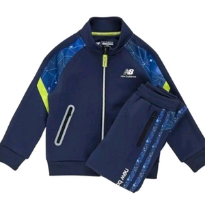 쿨거래시 7만9천택포! 새제품 뉴발란스 키즈 기모 트레이닝 세트 겨울상하세트 사이즈 140