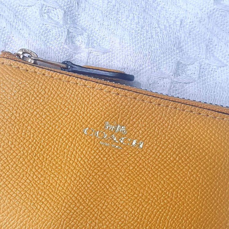 코치 카드지갑 키링 노랑--1