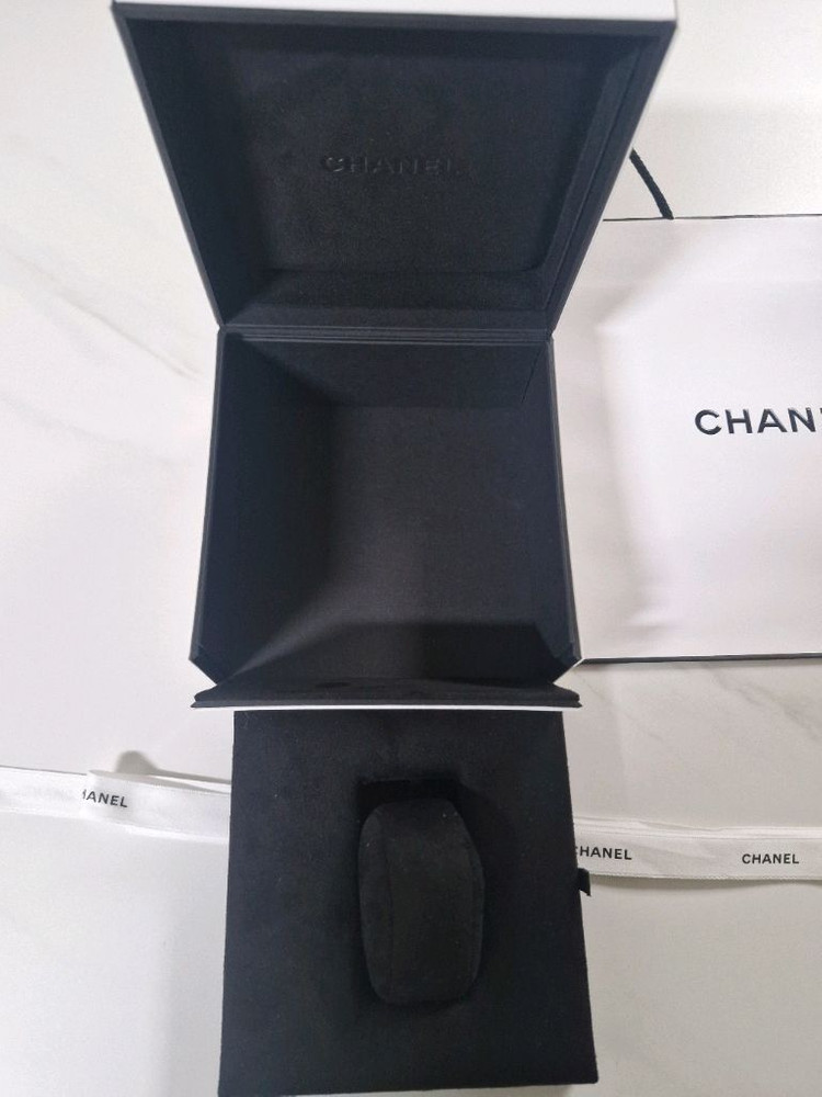 샤넬 시계케이스 박스 쇼핑백팝니다--2