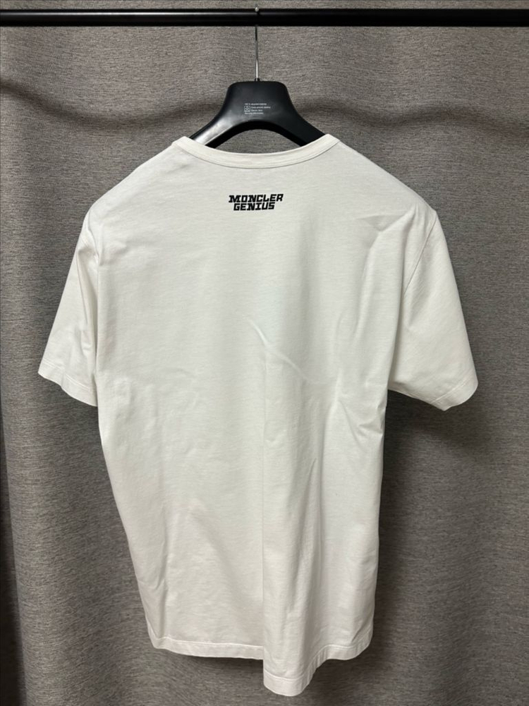 몽클레어 빅로고 프린팅 반팔 화이트 (XL)--1