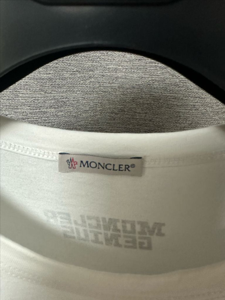 몽클레어 빅로고 프린팅 반팔 화이트 (XL)--2